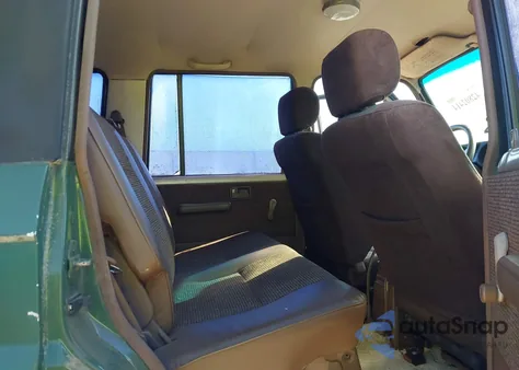 1990 Isuzu Trooper z USA, uszkodzony, nr VIN JACCH58R8L8918833